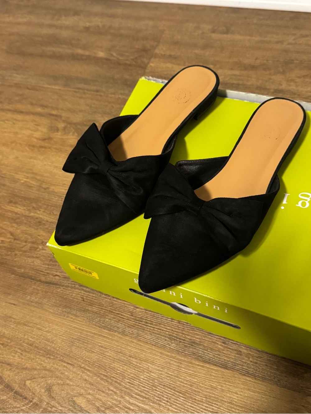 Black Bow Pointed Flat Mules - Women